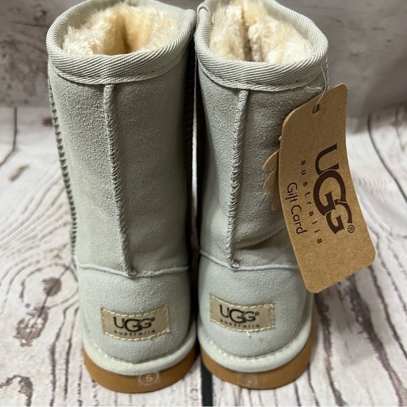 Nwt Ugg Classic Short Ii Boots - Picture 4 of 6